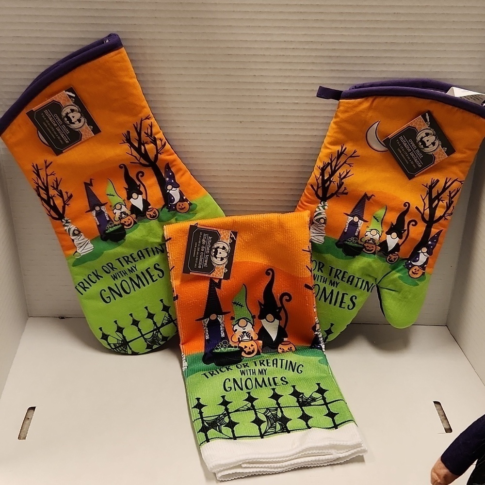 Halloween Kitchen Towels Gnomes